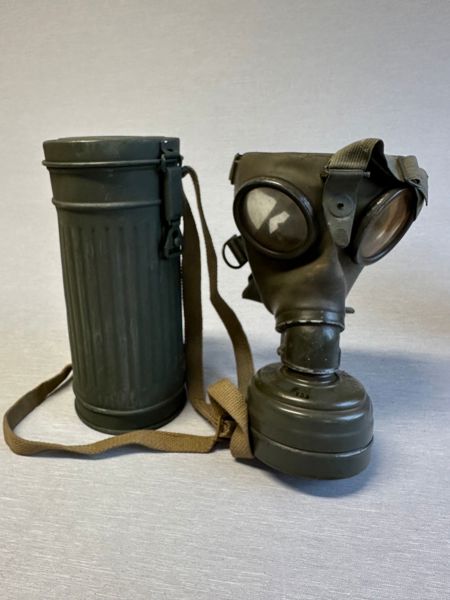 Original Tysk WW2 gasmaske med hylster 