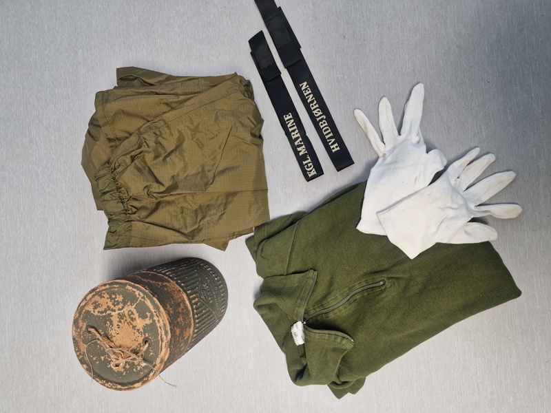 Lot diverse originalt dansk militaria 