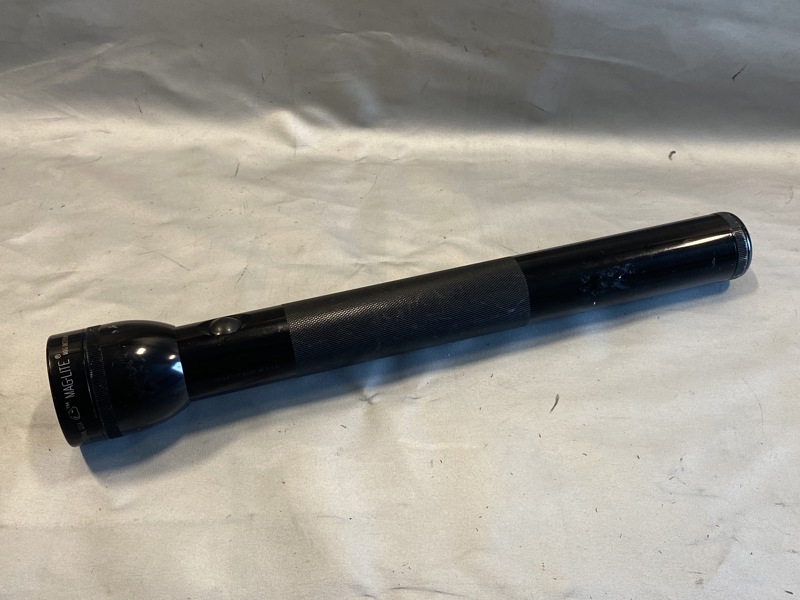 Original Maglite lygte - skal have nyt batteri og mulig ny pære 