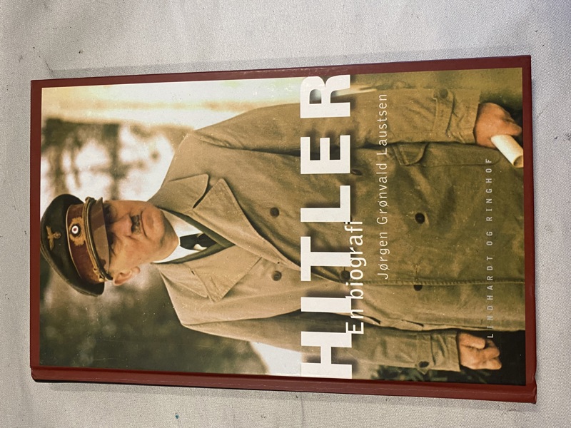 Hitler - en biografi _4284a_lg.jpeg