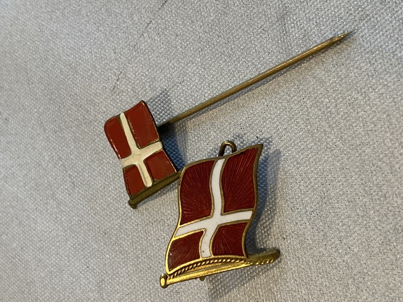 Originale danske nationale pins fra tiden omkring WW2