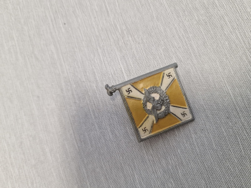 Original pin med luftwaffe fane 