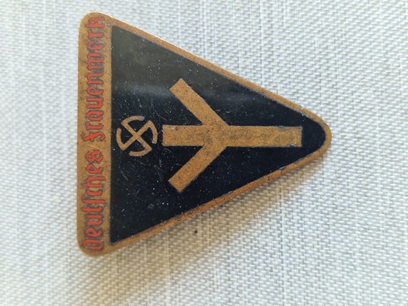 Original abzeichen - Deutsches Frauenwerk - ww2