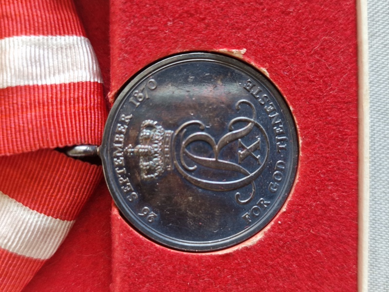 Original Kong Christian X fortjeneste medalje Hæren af sølv med æske 