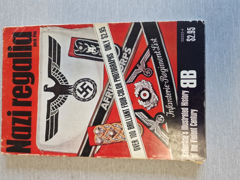 Nazi Regalia, super bog 