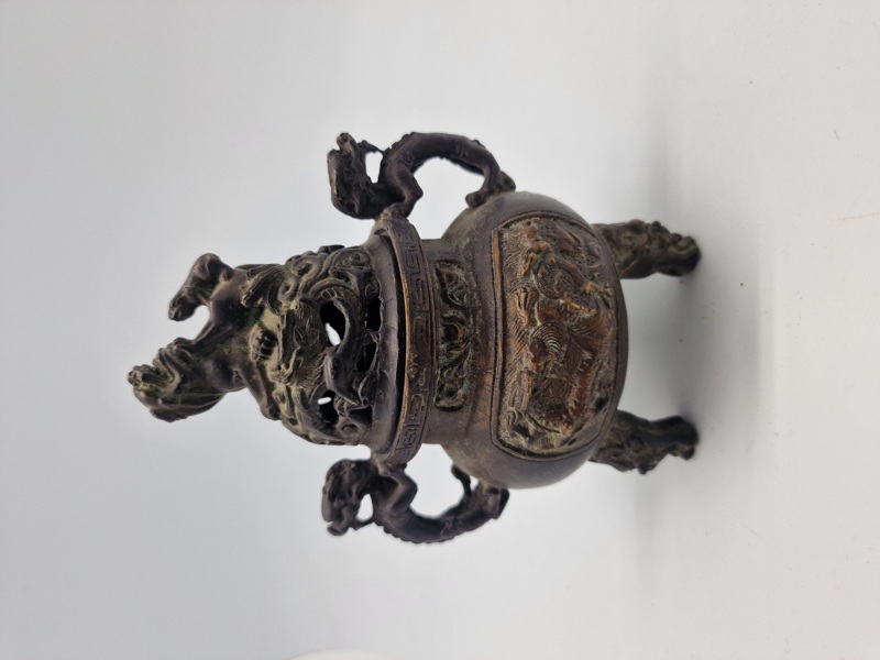 Antikt kinesisk røgelseskar af bronze Incense burner with Chinese lions