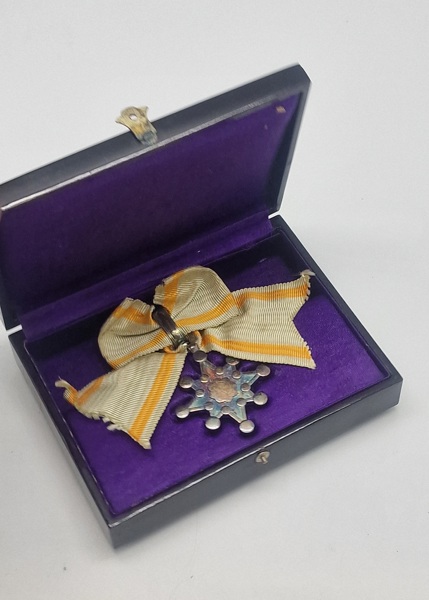 Original Japan - Order of Sacred Treasure, sjælden kvinde udgave 