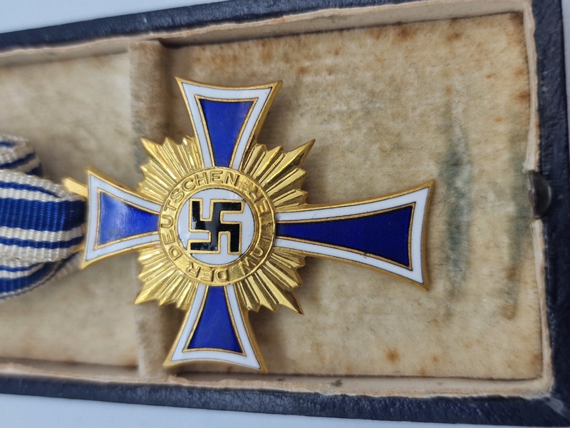 Originalt tysk Mutterkreuz i guld m. æske 