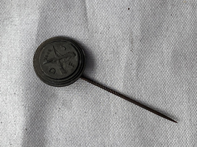 Original tysk Hitler jugend skyde pin - 1942