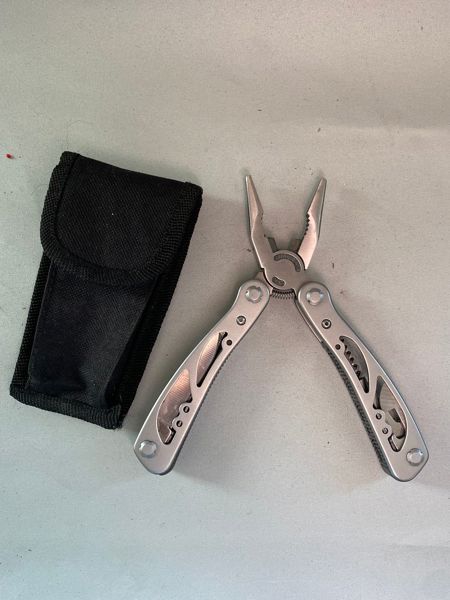 Multitool med taske