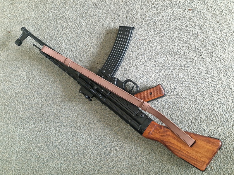 Tysk STG-44 - Denix modelvåben 