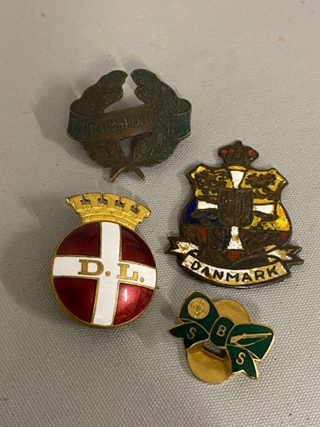 Lot diverse pins mm 