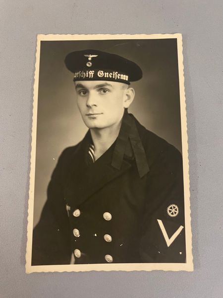 Originalt tysk postkort med portræt af tysk Kriegsmarine soldat 