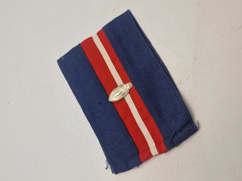 Originalt armbind fra modstandsbevægelsen - anvendt i Vordingborg 