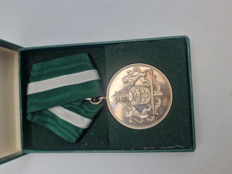 Original dansk politi medalje, sterlingsølv, i æske