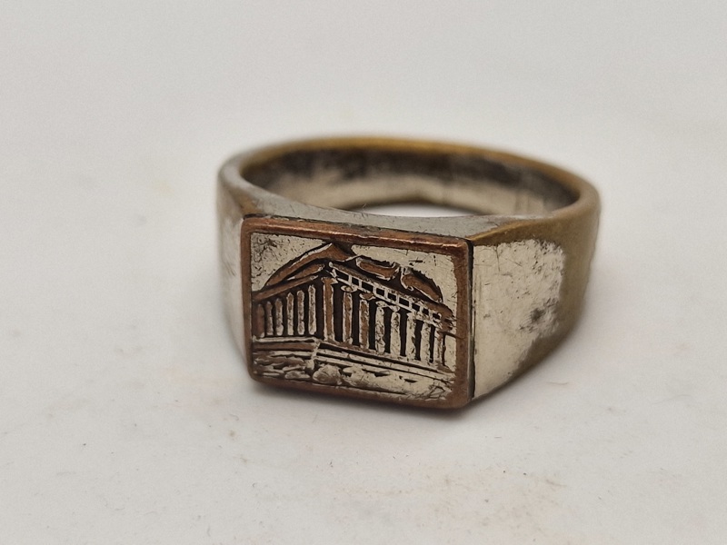 Original Finsk ww2 fingerring med 
Parliament House, Helsinki