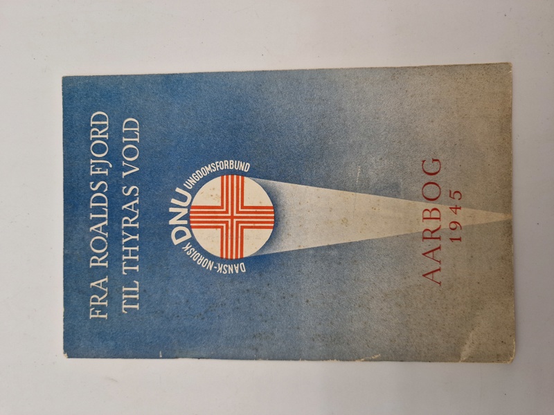 Original DNU årbog - 1945