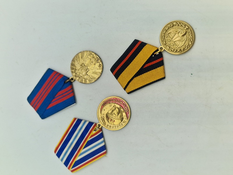 Lot originale russiske medaljer 