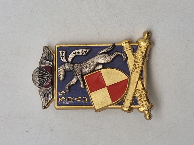 Originalt fransk 35 regiment badge