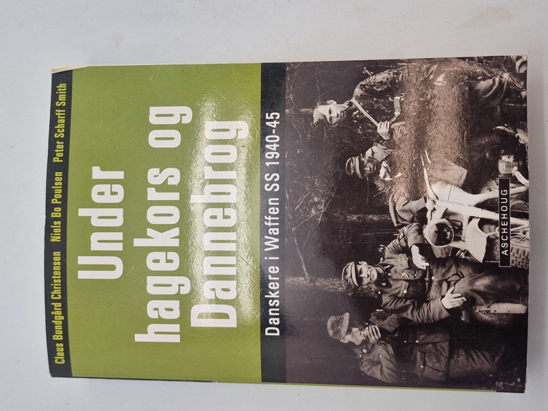 Under hagekors og dannebrog