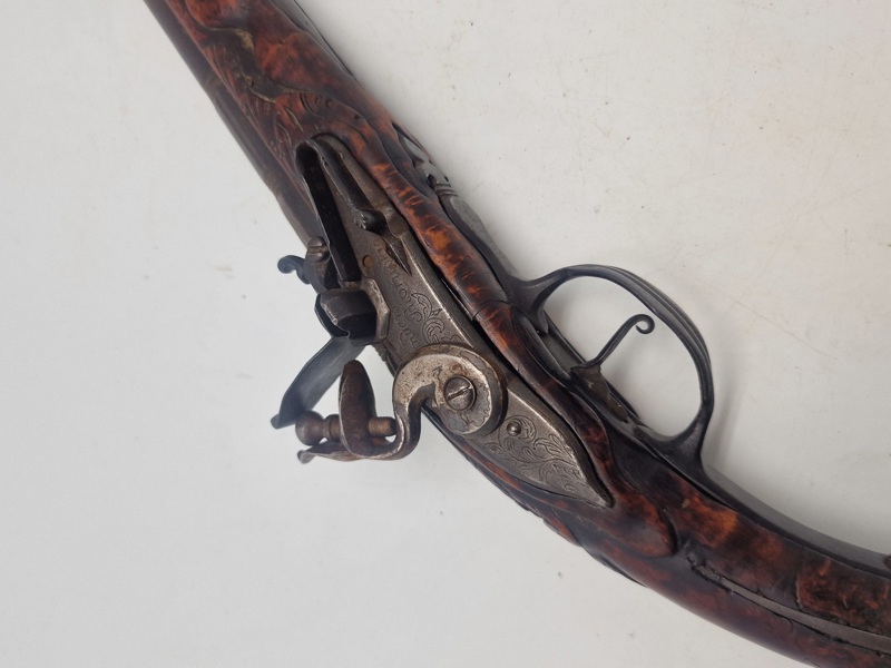 Original norsk flintepistol fremstillet af Anders Biørnstad. Skæftet er af birketræ - ca år 1780