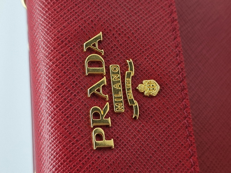 Original Prada taske med tilhørende kasse 