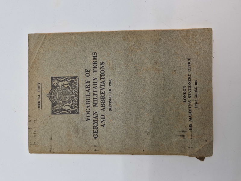 Originalt hæfte - Vocabulary of german Military terms and abbreviations 1942